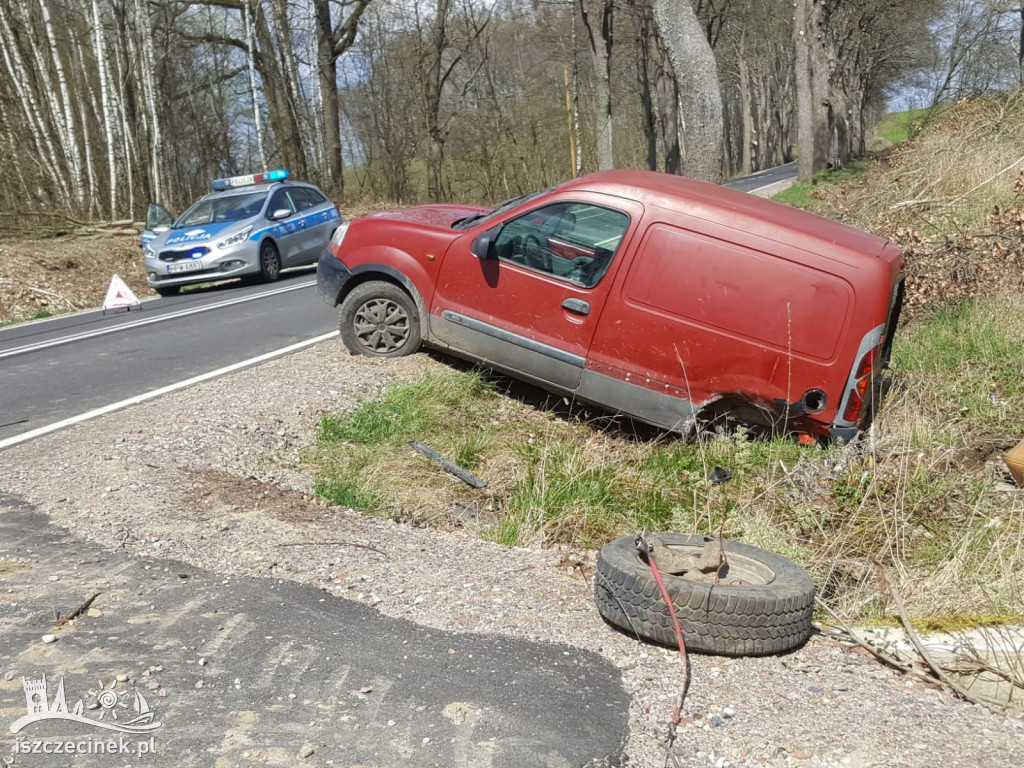 Kolizja dwóch samochodów na DW171