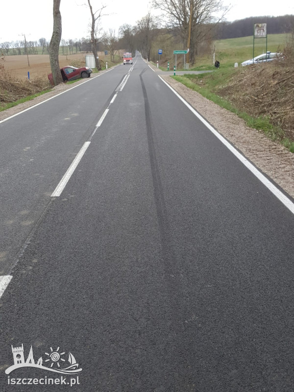 Kolizja dwóch samochodów na DW171