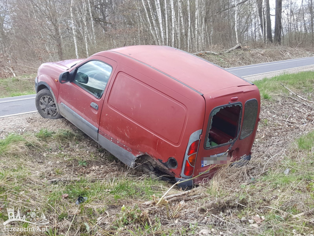 Kolizja dwóch samochodów na DW171