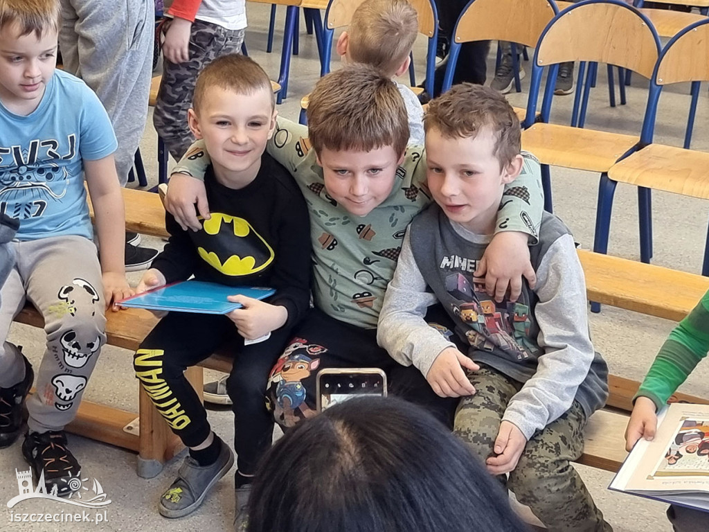 Potęga literatury dziecięcej. Magda i Artur Maciakowie w Starym Chwalimiu