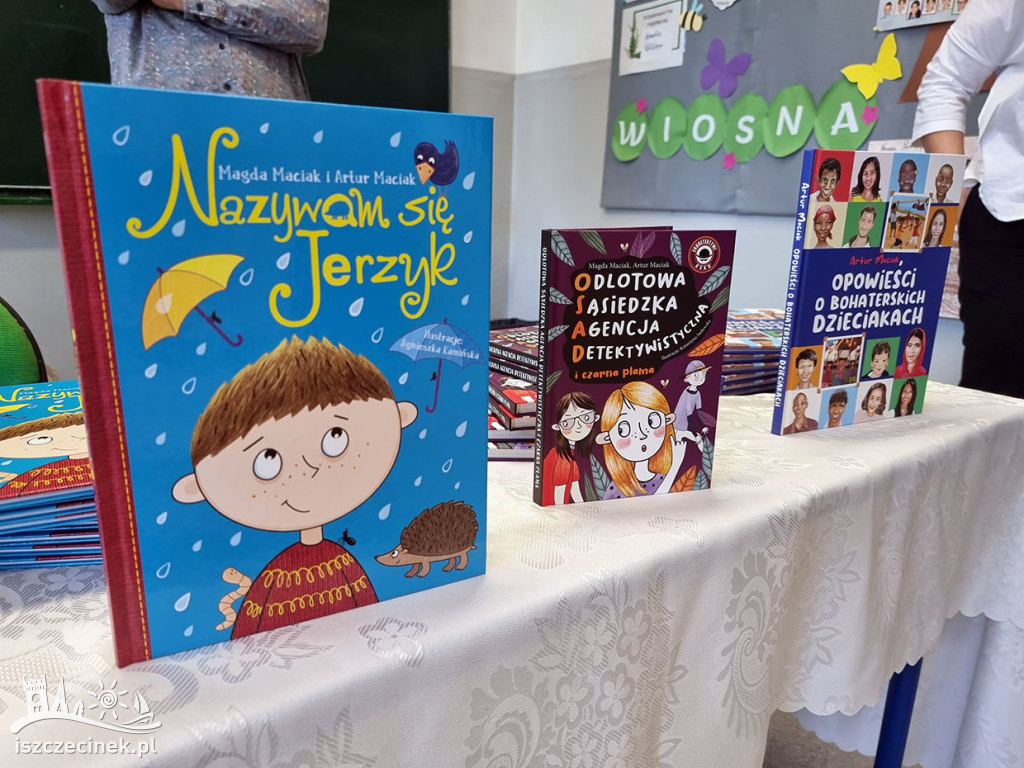 Potęga literatury dziecięcej. Magda i Artur Maciakowie w Starym Chwalimiu