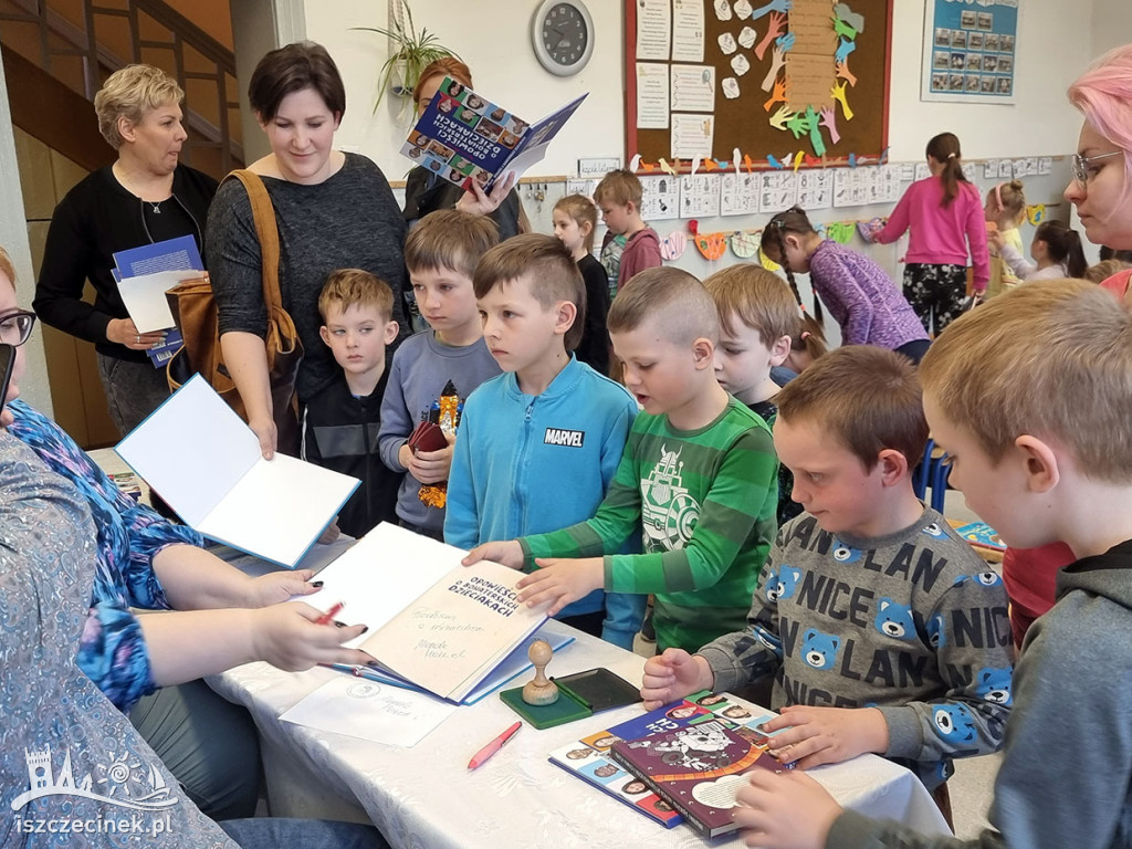Potęga literatury dziecięcej. Magda i Artur Maciakowie w Starym Chwalimiu