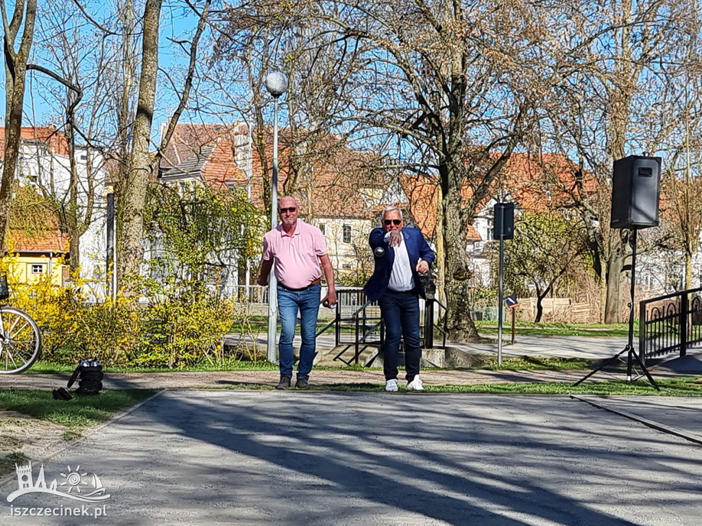 Cztery dekady przyjaźni Szczecinka i Noyelles sous Lens.