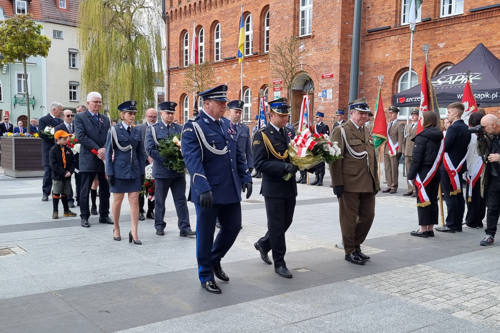 Szczecinek. Dziś świętujemy 232. rocznicę uchwalenia Konstytucji 3 Maja. Wiwat!