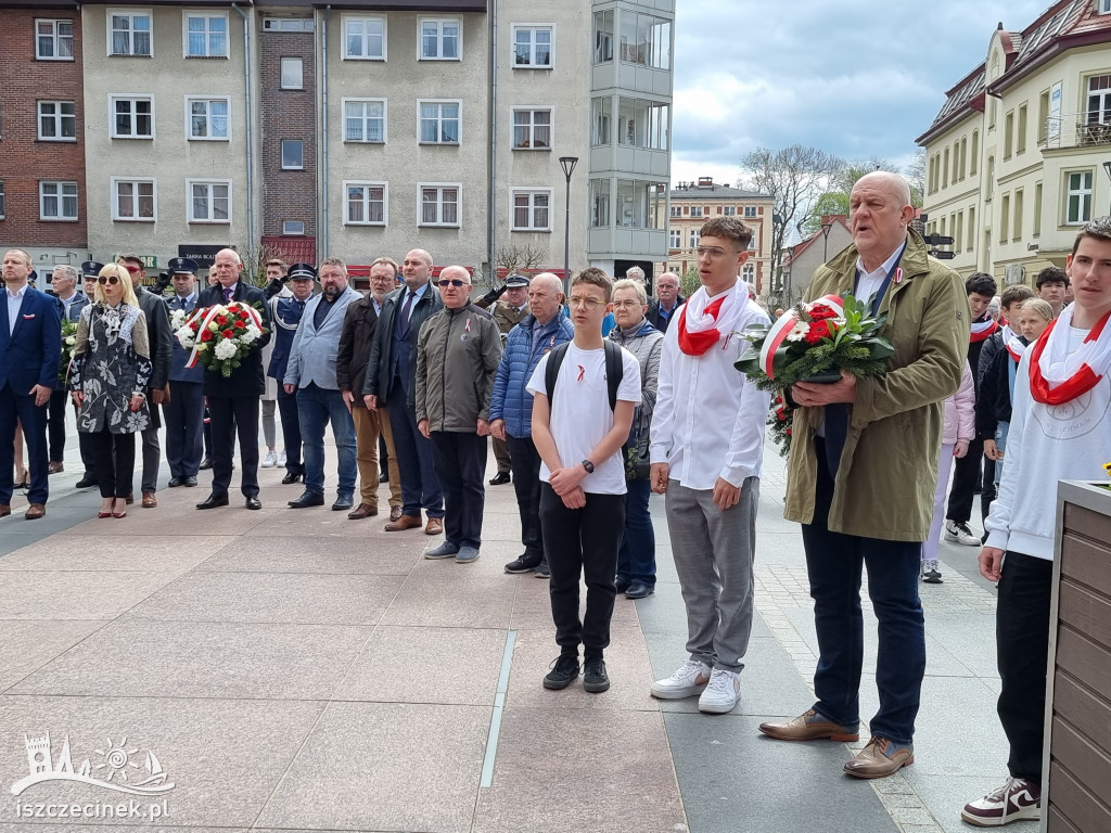 Szczecinek. Dziś świętujemy 232. rocznicę uchwalenia Konstytucji 3 Maja. Wiwat!