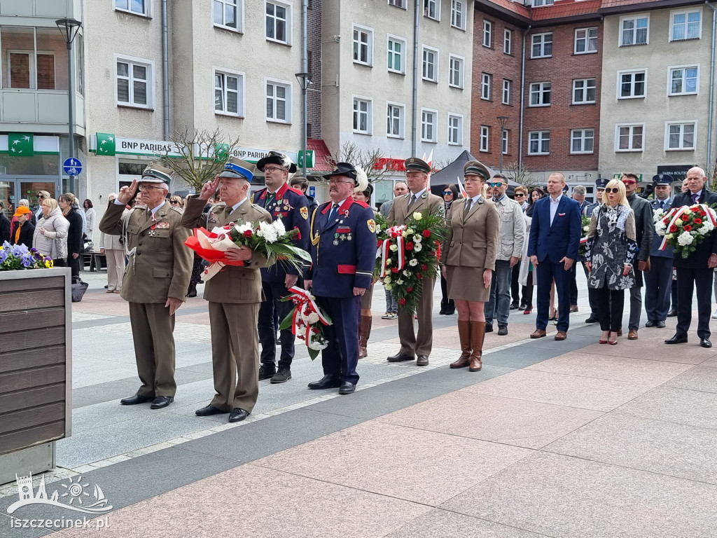 Szczecinek. Dziś świętujemy 232. rocznicę uchwalenia Konstytucji 3 Maja. Wiwat!
