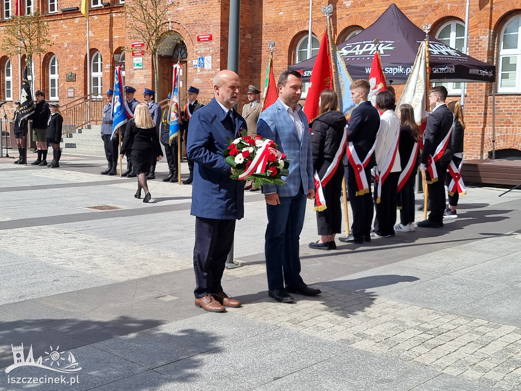 Szczecinek. Dziś świętujemy 232. rocznicę uchwalenia Konstytucji 3 Maja. Wiwat!