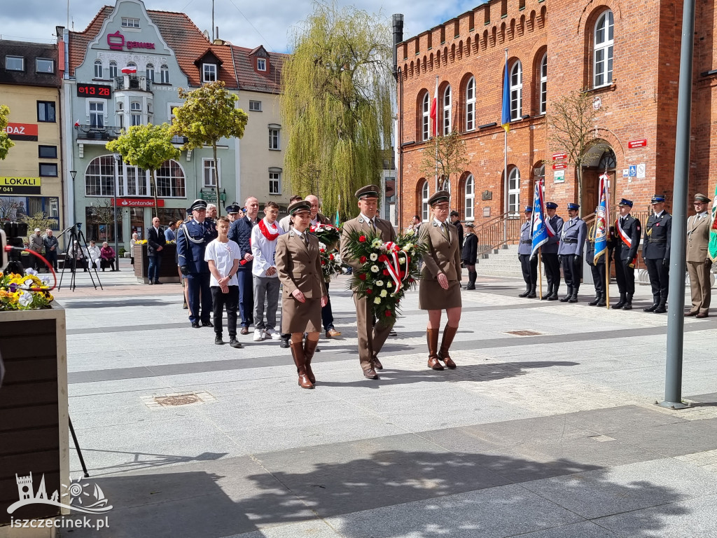 Szczecinek. Dziś świętujemy 232. rocznicę uchwalenia Konstytucji 3 Maja. Wiwat!