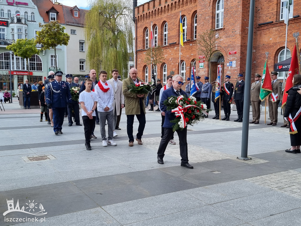Szczecinek. Dziś świętujemy 232. rocznicę uchwalenia Konstytucji 3 Maja. Wiwat!