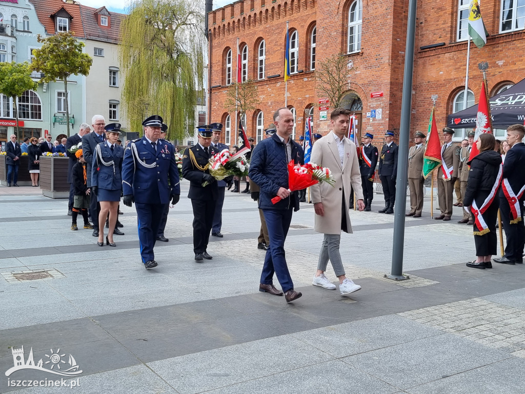 Szczecinek. Dziś świętujemy 232. rocznicę uchwalenia Konstytucji 3 Maja. Wiwat!