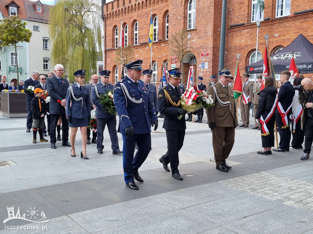 Szczecinek. Dziś świętujemy 232. rocznicę uchwalenia Konstytucji 3 Maja. Wiwat!