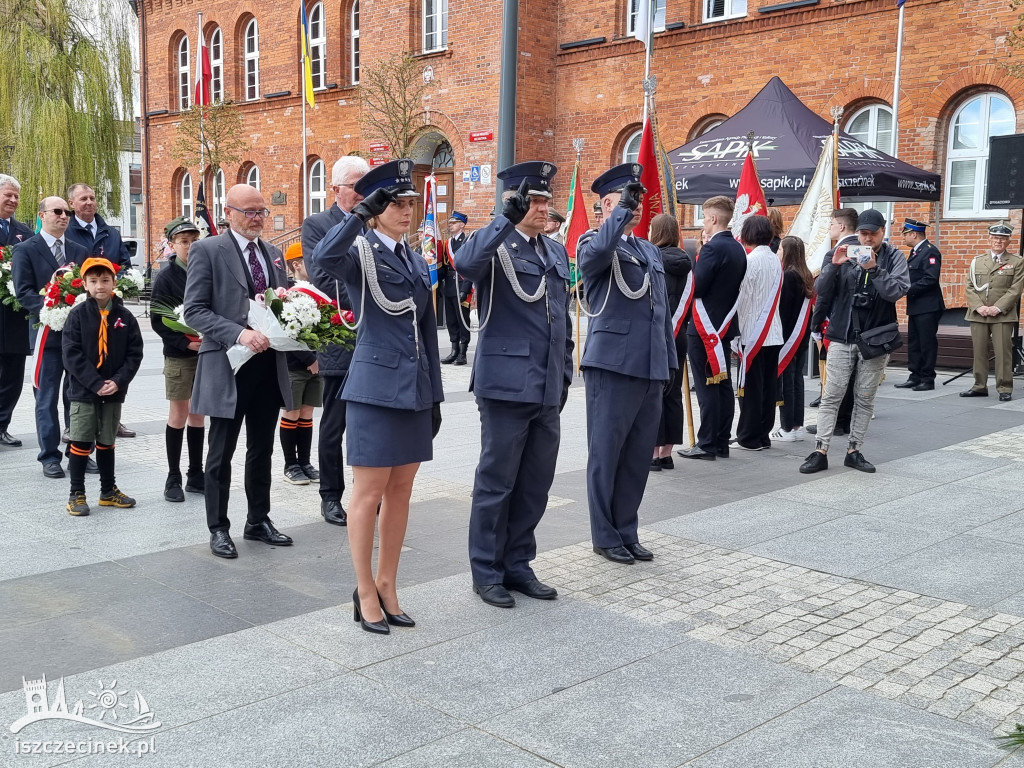 Szczecinek. Dziś świętujemy 232. rocznicę uchwalenia Konstytucji 3 Maja. Wiwat!