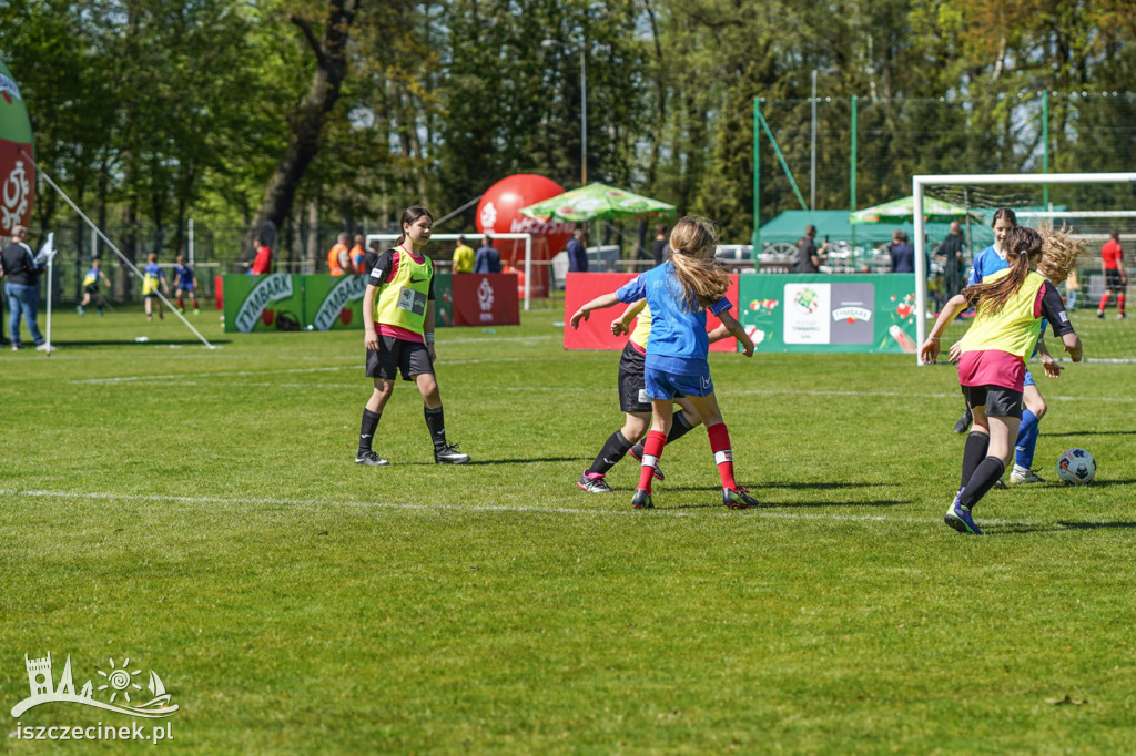 Z Podwórka na Stadion o Puchar Tymbarku - Szczecinek