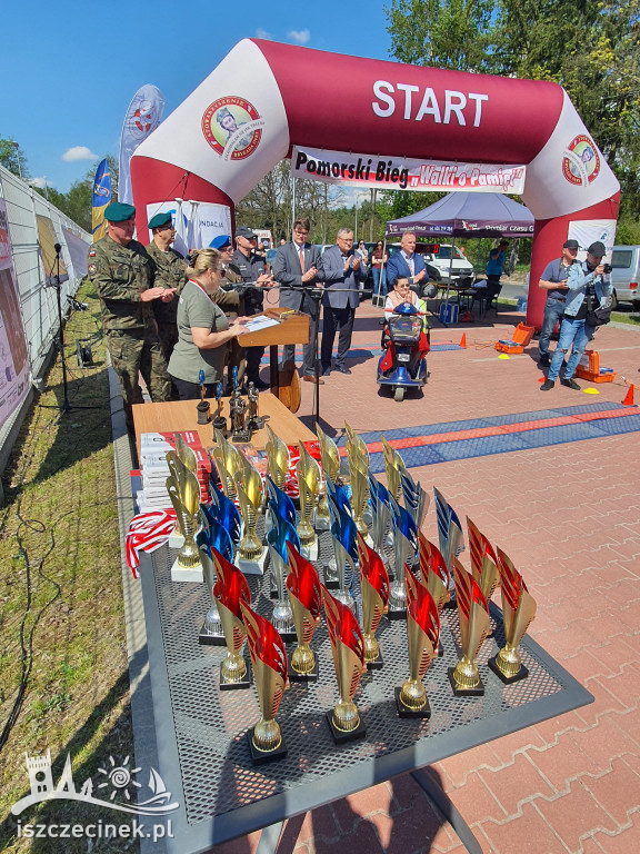 Patriotycznie i sportowo. III Pomorski Bieg „Walki o Pamięć” w Czarnem.