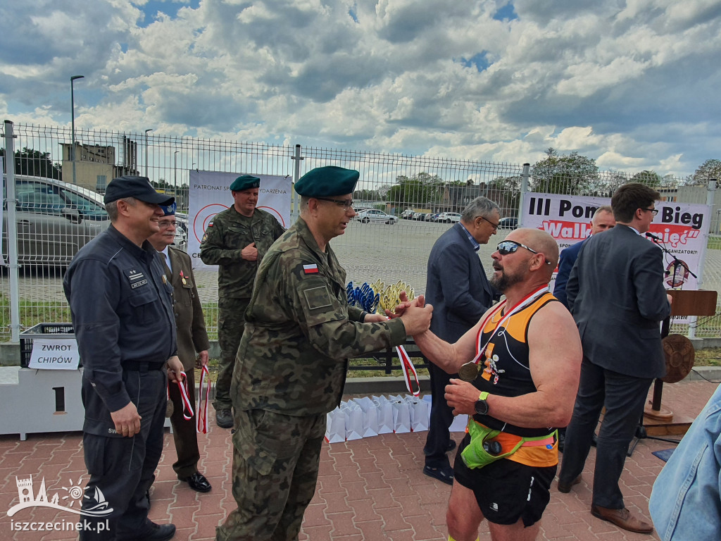 Patriotycznie i sportowo. III Pomorski Bieg „Walki o Pamięć” w Czarnem.