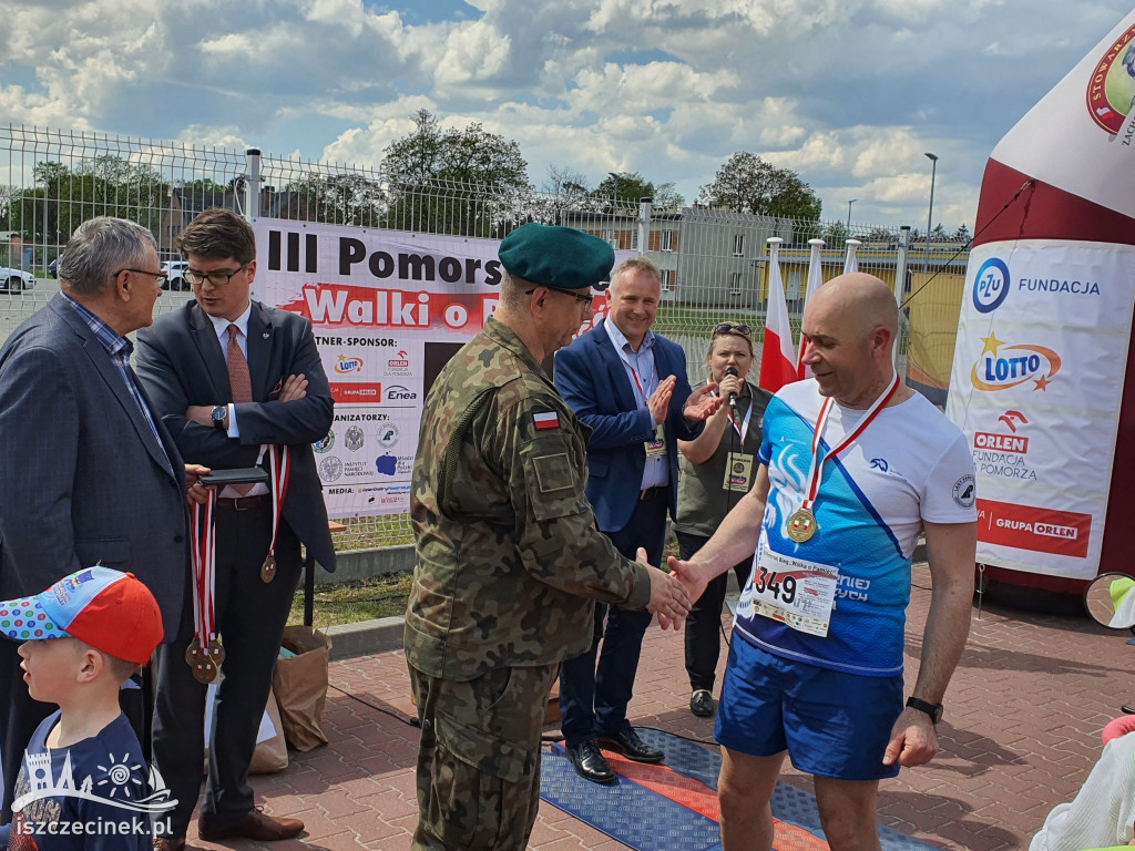 Patriotycznie i sportowo. III Pomorski Bieg „Walki o Pamięć” w Czarnem.