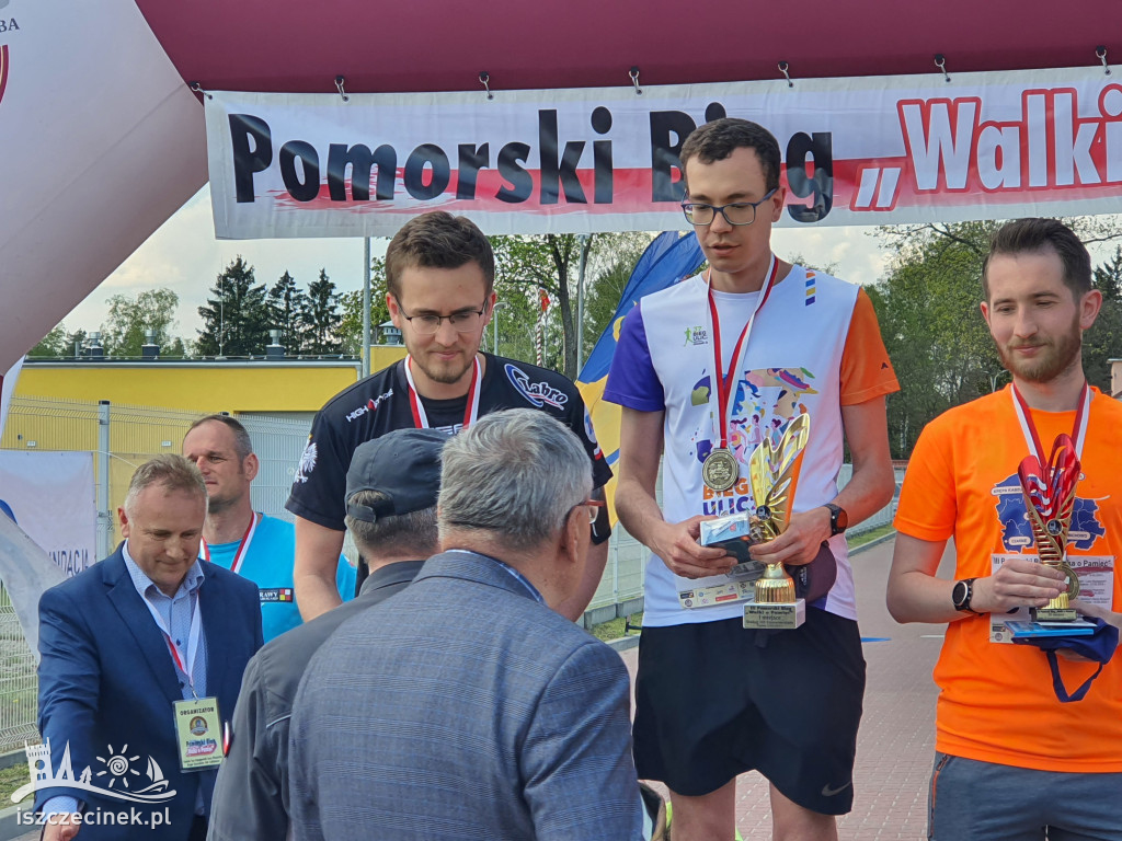 Patriotycznie i sportowo. III Pomorski Bieg „Walki o Pamięć” w Czarnem.