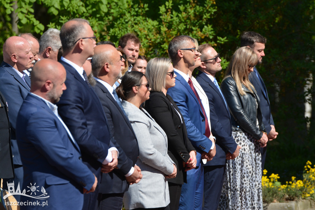 Awanse i gratulacje. Powiatowe obchody Dnia Strażaka w Szczecinku.