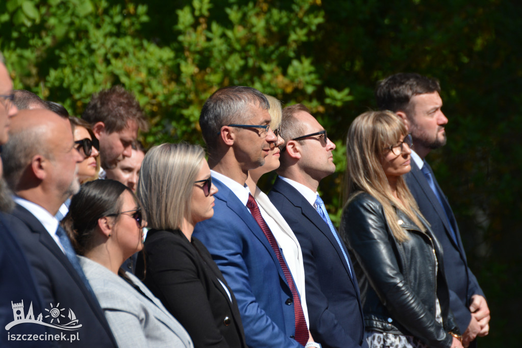 Awanse i gratulacje. Powiatowe obchody Dnia Strażaka w Szczecinku.