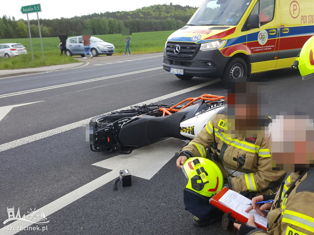 Wypadek z udziałem motocyklisty na DK11