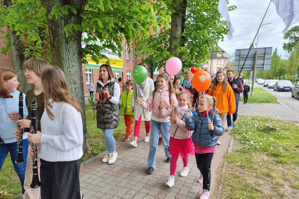 „Przystanek Muzyczna”. Było głośno, radośnie i kolorowo.