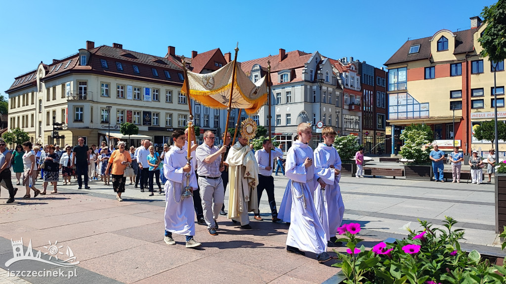 Boże Ciało. Ulicami miasta przeszły procesje