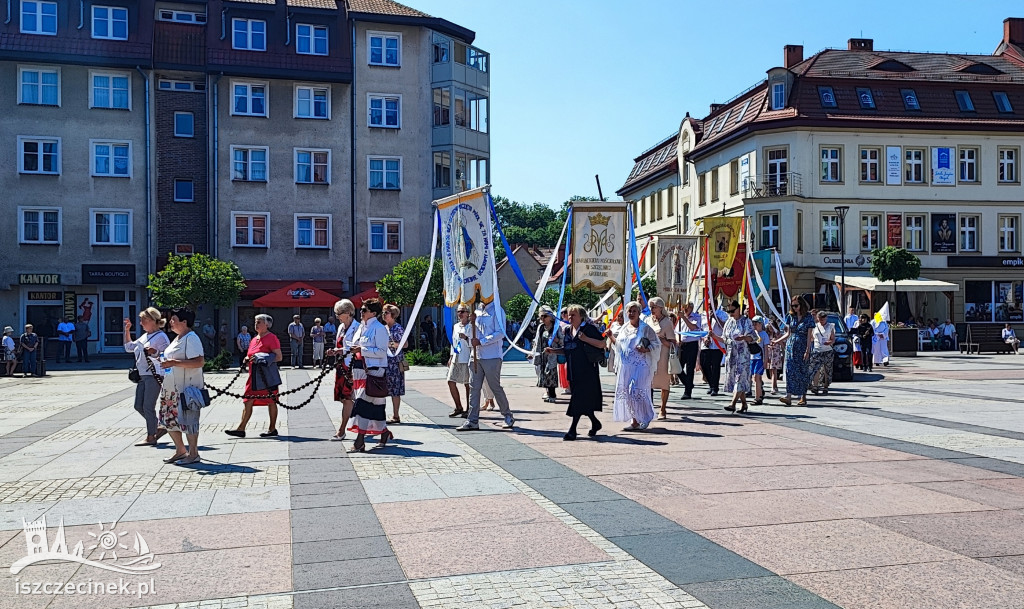 Boże Ciało. Ulicami miasta przeszły procesje