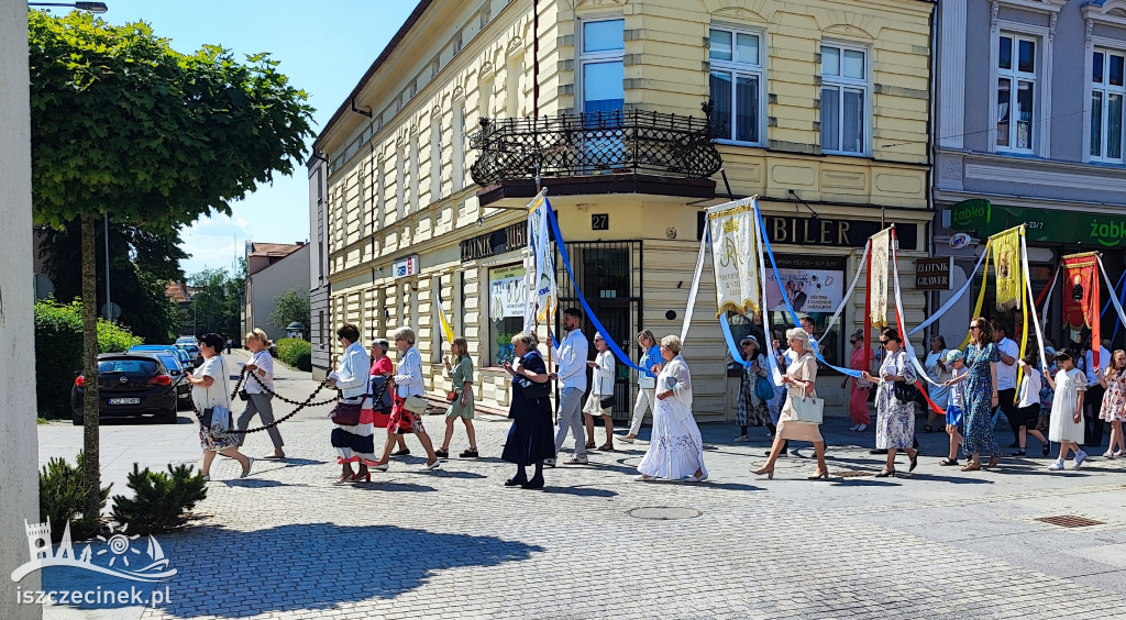 Boże Ciało. Ulicami miasta przeszły procesje