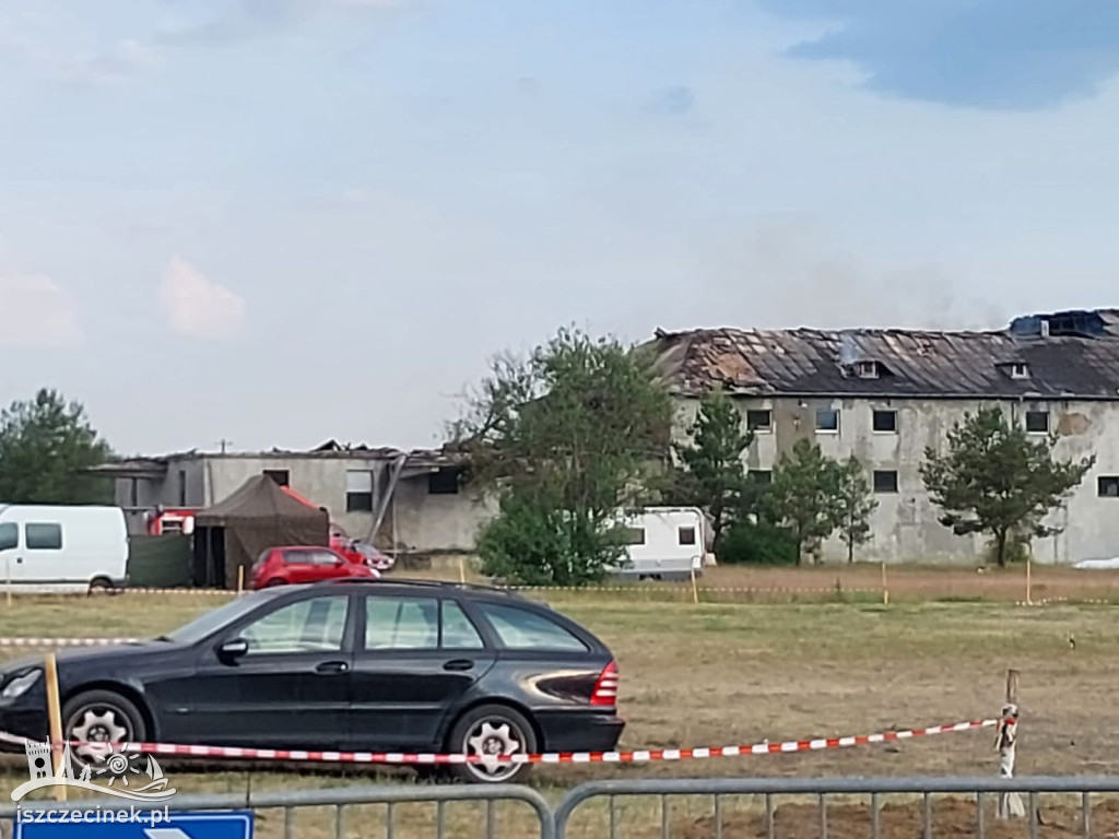 Potężny pożar budynków w Bornem Sulinowie.
