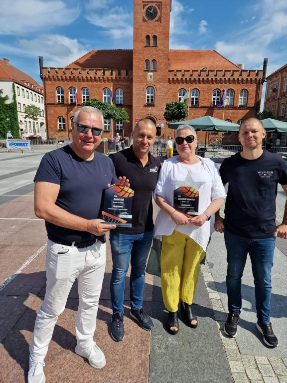 Grali w kosza przed ratuszem. Za nami 19. Ogólnopolski Festiwal Koszykówki 3x3