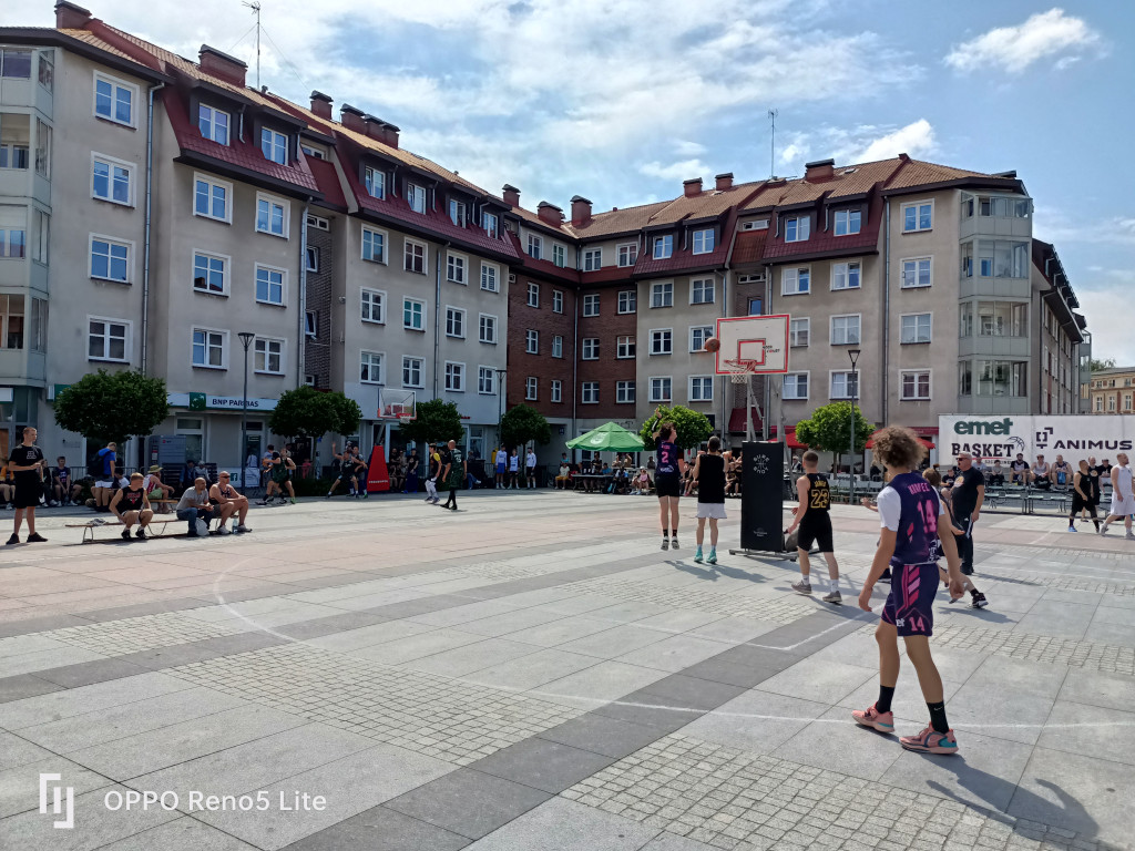 Grali w kosza przed ratuszem. Za nami 19. Ogólnopolski Festiwal Koszykówki 3x3