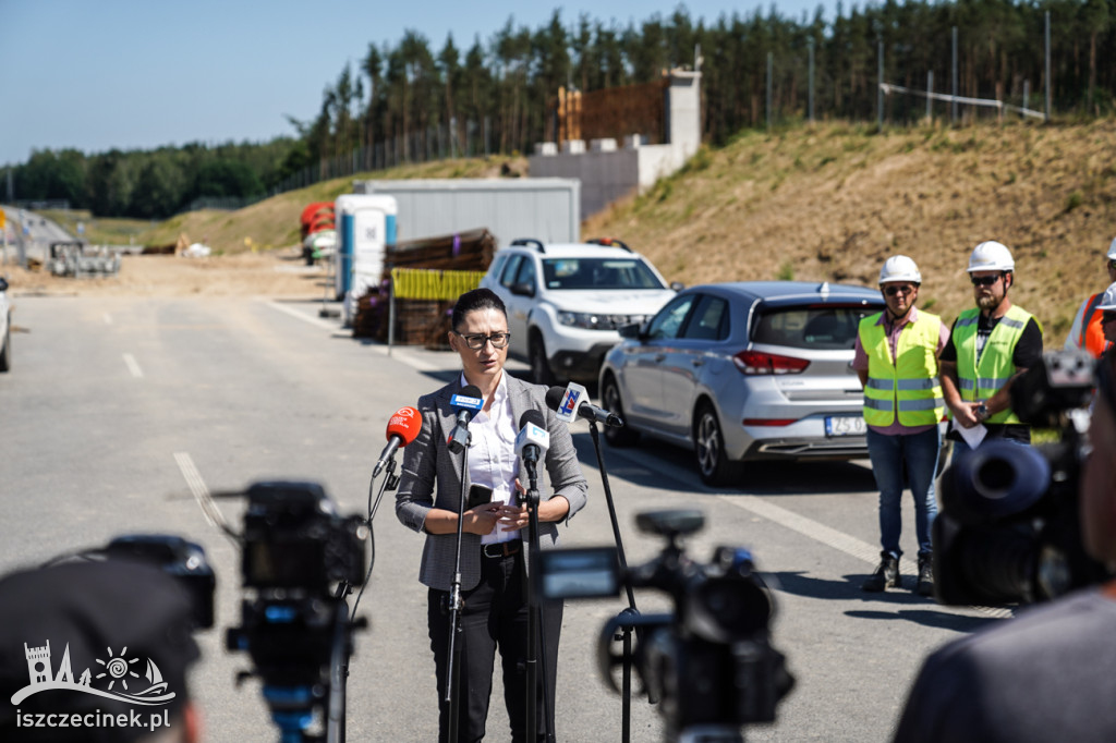 Wiceminister Małgorzata Golińska z wizytą na budowie obwodnicy Szczecinka
