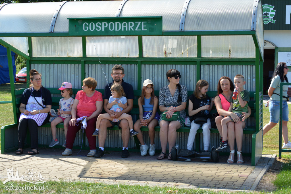 Mistrz dwóch kółek odwiedził Barwice. Rowerowe show Mateusza Kowalczyka.