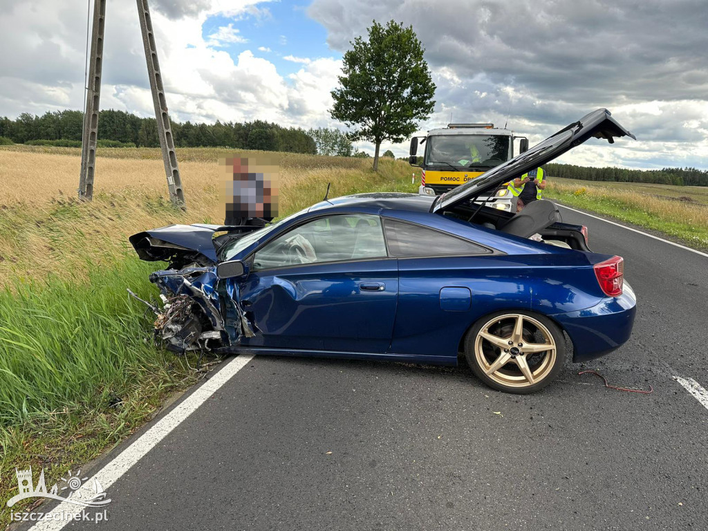 Czołowe zderzenie dwóch samochodów na DK20 [ZDJĘCIA]