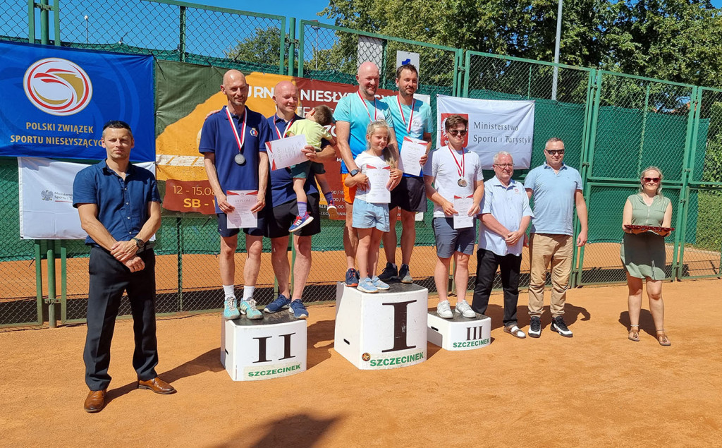 Sport nad Trzesieckiem. Za nami bardzo udany Turniej Niesłyszących w tenisie ziemnym