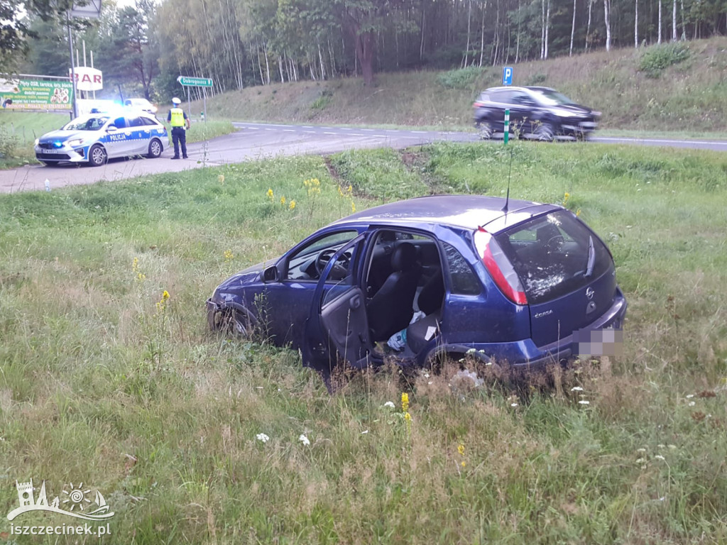 Wypadli oplem z drogi. Pijany kierowca próbował uciekać przed policjantami