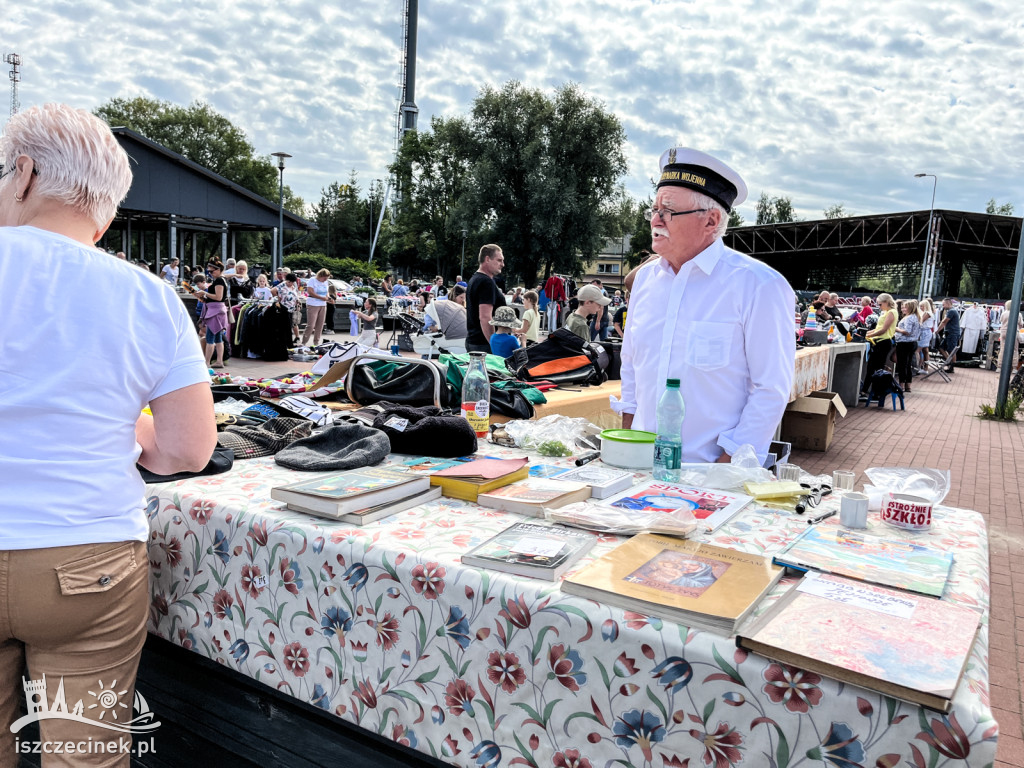 Pchli targ w Szczecinku. Tłumy mieszkańców [ZDJĘCIA]