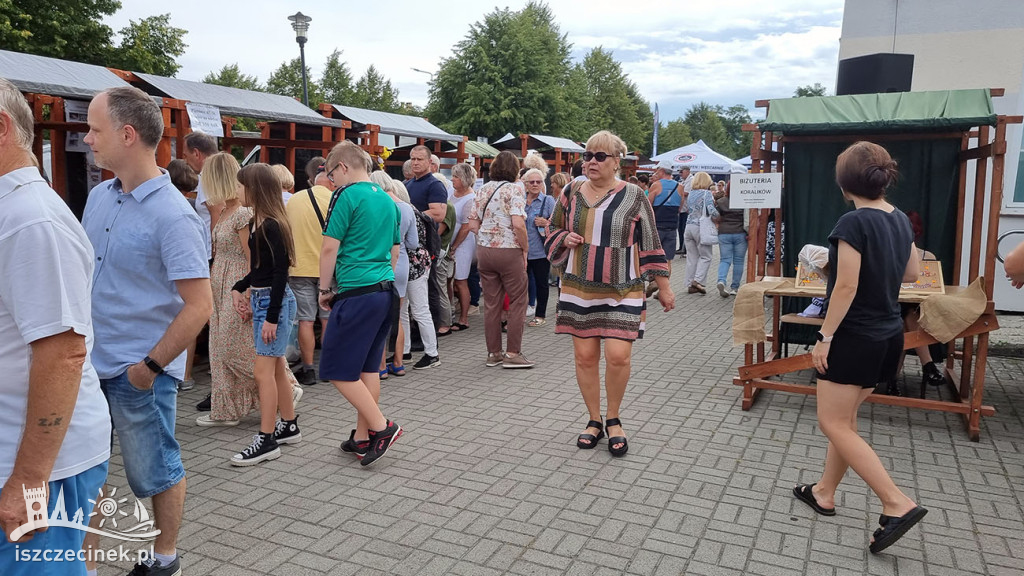 Borne Sulinowo. Zapach świeżego chleba i miód prosto z pasieki!