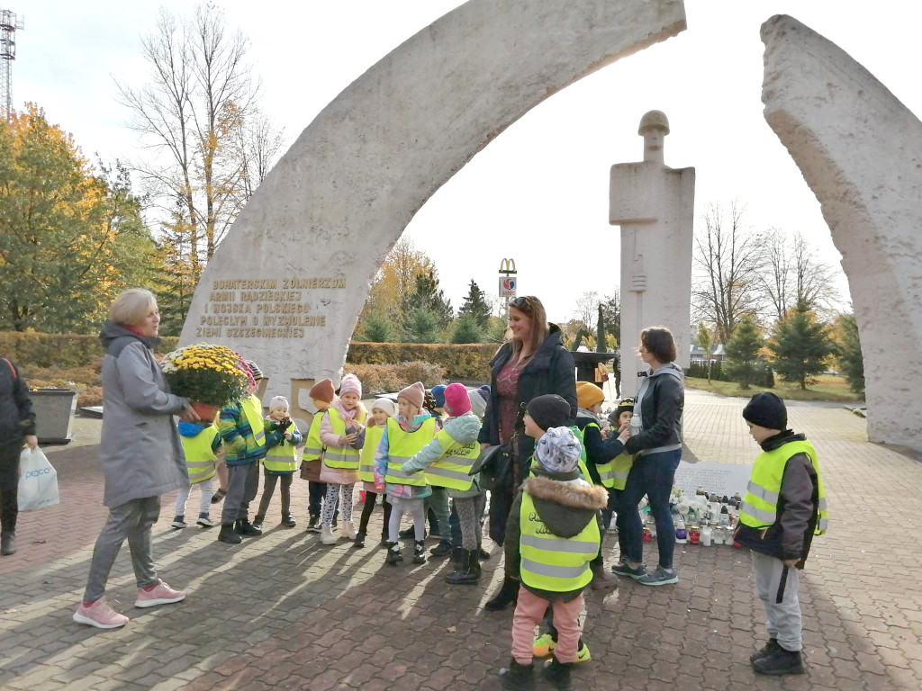 Wspólnie i międzypokoleniowo posprzątali zapomniane groby
