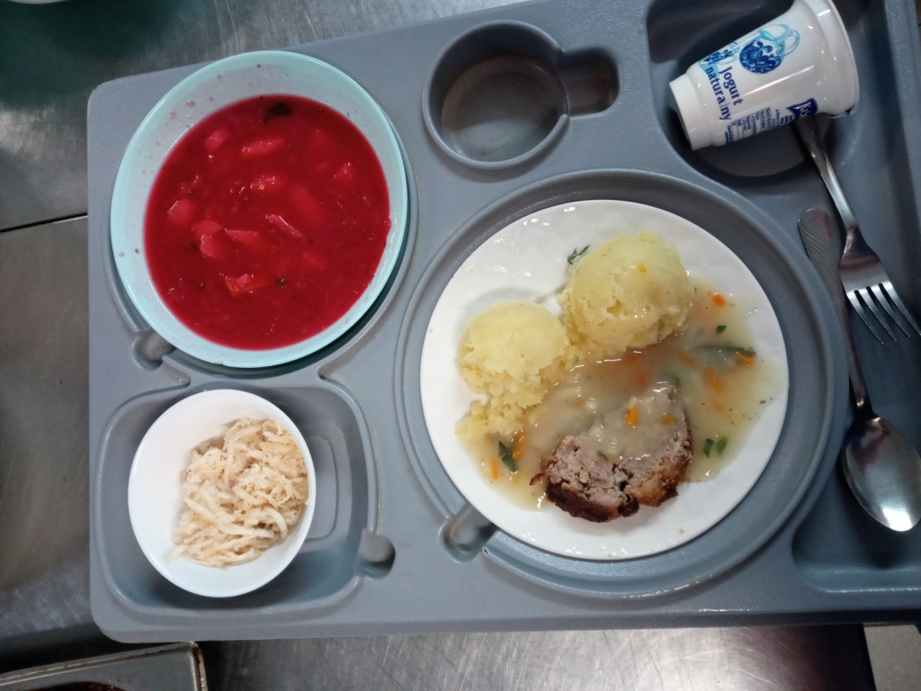 Tak wyglądają posiłki w szpitalu w Szczecinku. Zobaczcie jakie dania serwuje kuchnia