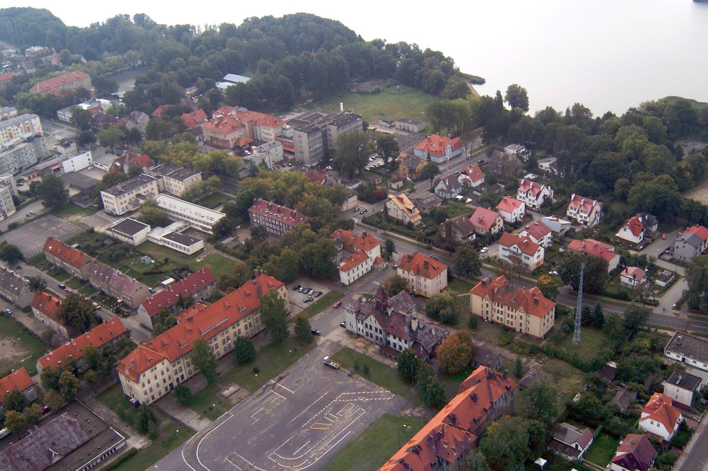 Zobacz Szczecinek z początku lat 2000 z lotu ptaka