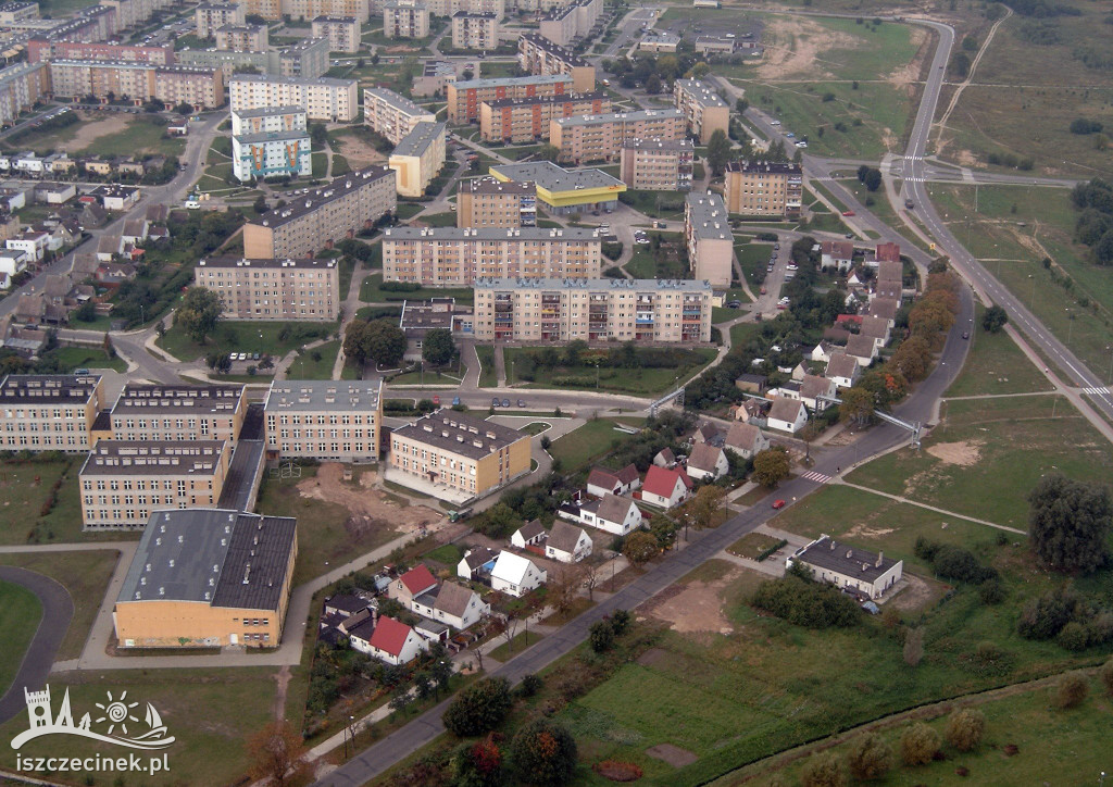 Zobacz Szczecinek z początku lat 2000 z lotu ptaka