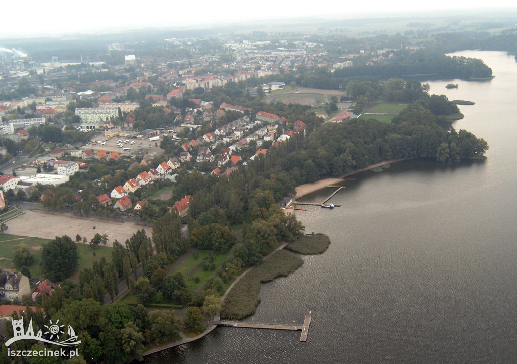 Zobacz Szczecinek z początku lat 2000 z lotu ptaka