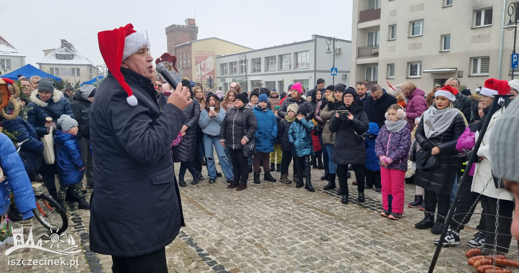 Barwice. Kiermasz świąteczny i wizyta św. Mikołaja.