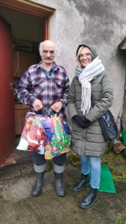 Anioł mieszka po sąsiedzku. W Bornem Sulinowie pamiętają o seniorach.