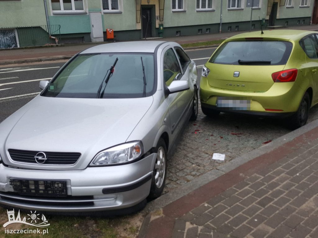 Kolizja na głównej ulicy Szczecinka. Trzy auta rozbite