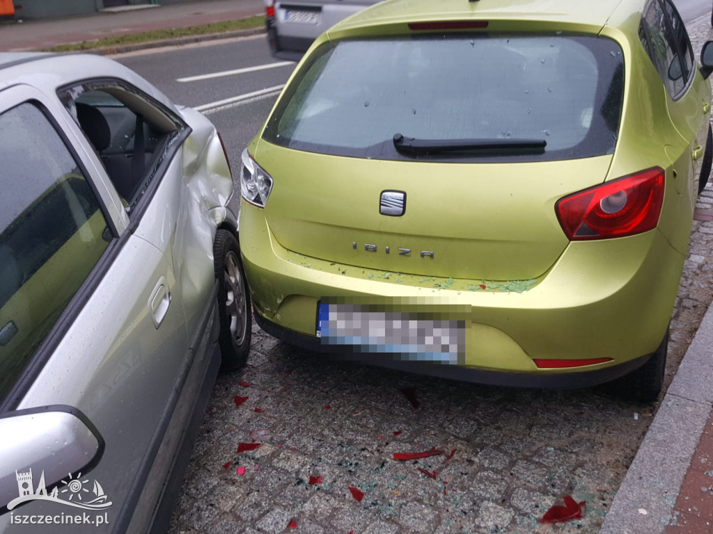 Kolizja na głównej ulicy Szczecinka. Trzy auta rozbite