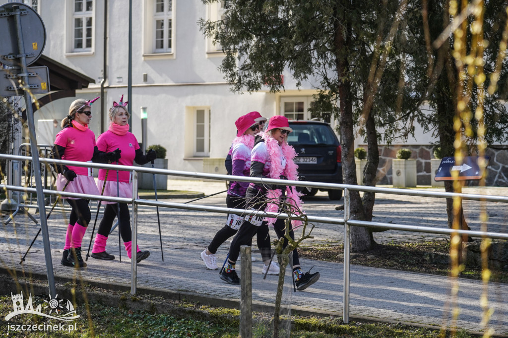 Kobiety na starcie, czyli Cross Kobiet z okazji Dnia Kobiet.