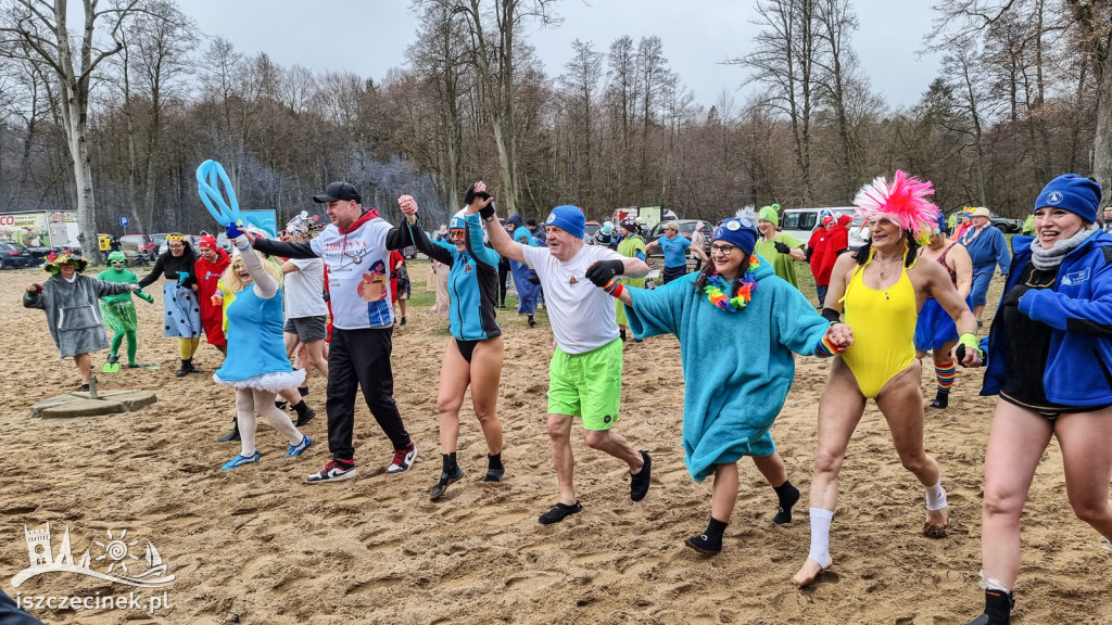 Szczecineckie morsy kończą sezon zimowych kąpieli