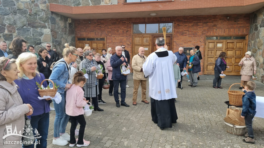 Mieszkańcy Szczecinka poświęcili pokarmy ZDJĘCIA